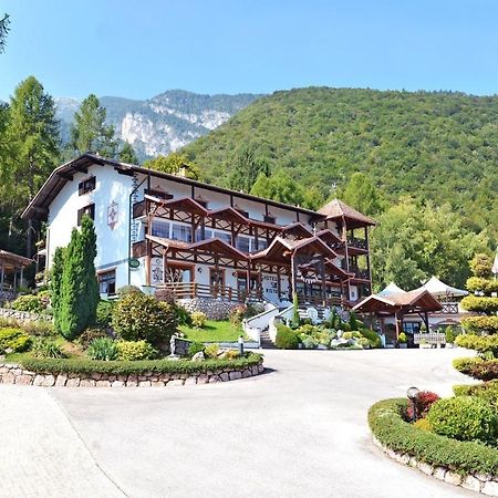 Hotel Ristorante Scoiattolo Sporminore Екстер'єр фото