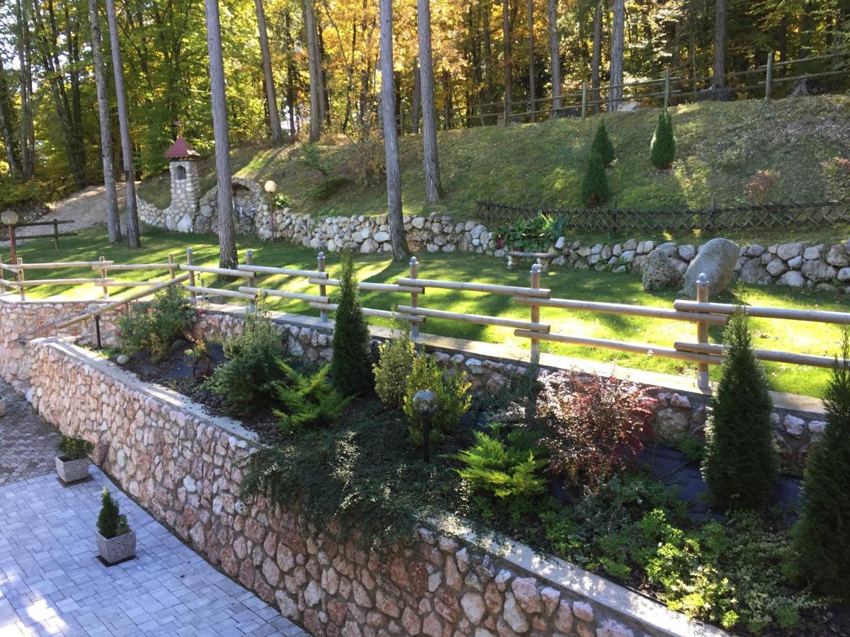 Hotel Ristorante Scoiattolo Sporminore Екстер'єр фото