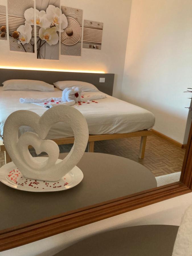 Hotel Ristorante Scoiattolo Sporminore Екстер'єр фото