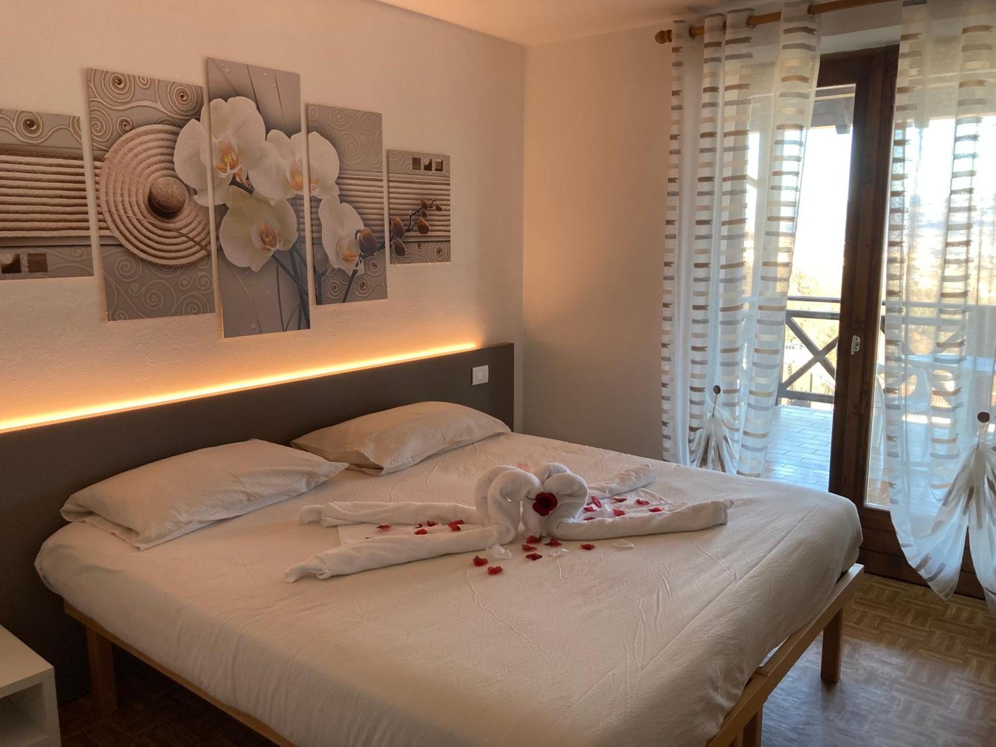 Hotel Ristorante Scoiattolo Sporminore Екстер'єр фото